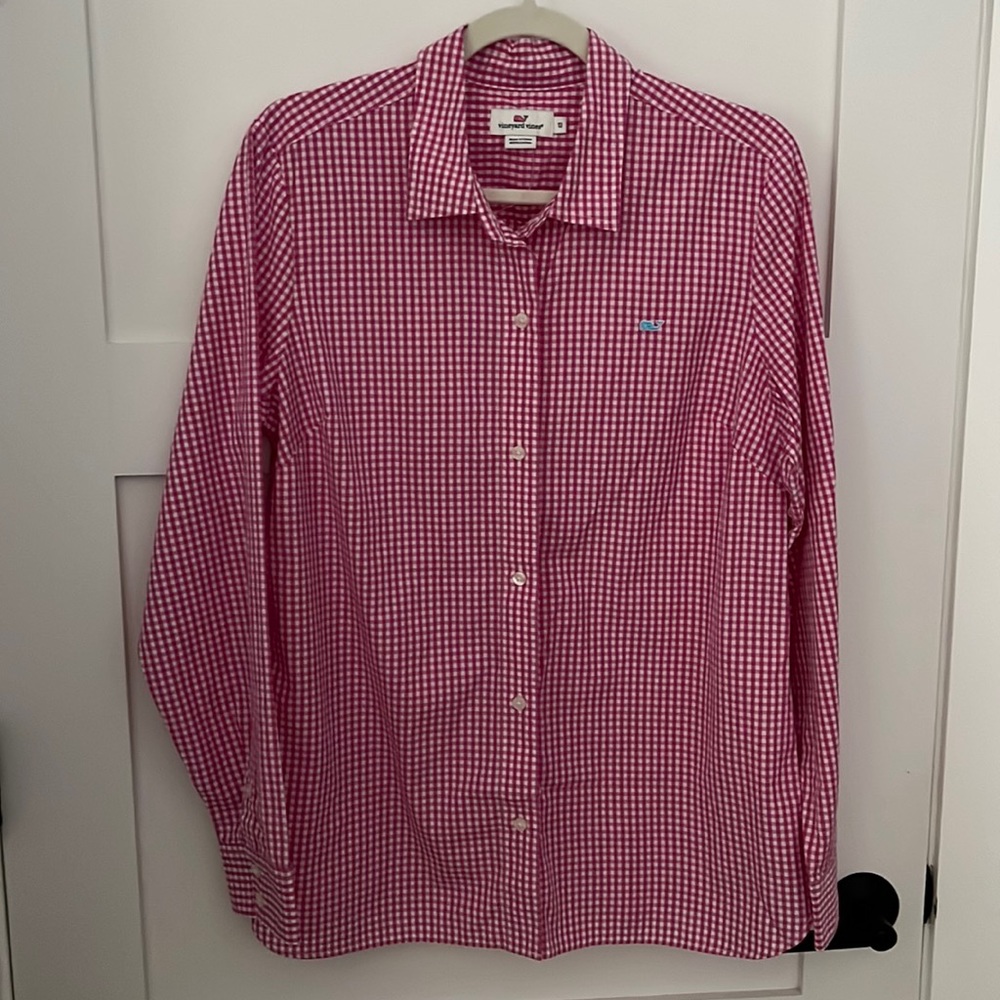 Vineyard vines button down shirt